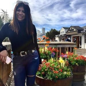 Meet your Posher, Danielle